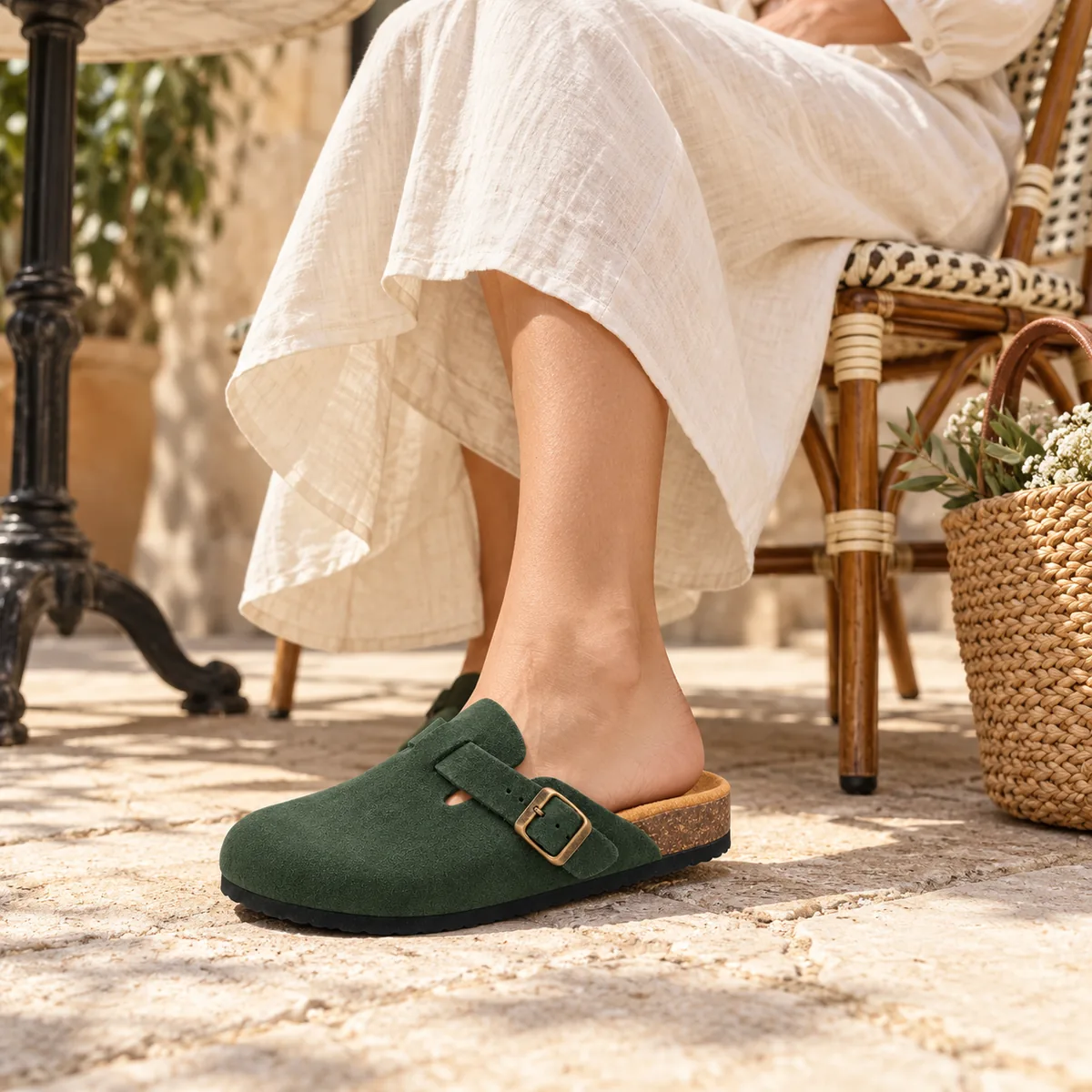 Mule fermée, vert, Portée femme